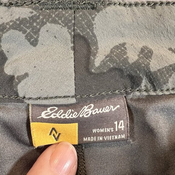 Eddie Bauer Adventurer‎ Skort Skirt Green Camo Womens Size 14 Pockets - Picture 3 of 10